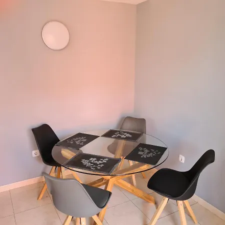 Апартаменты Oasis Royal D311 *